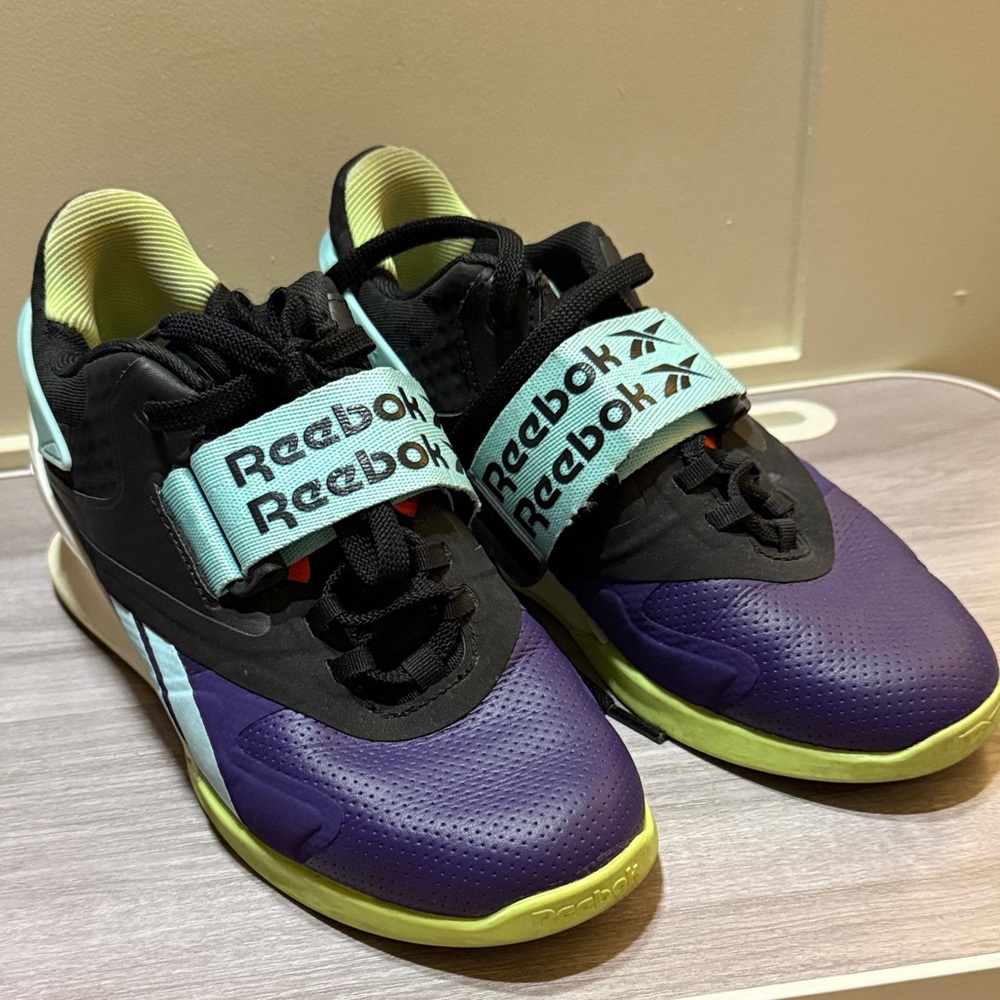 Reebok lifters